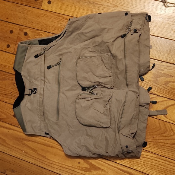 Gander Mountain multi purpose vest - Picture 2 of 6